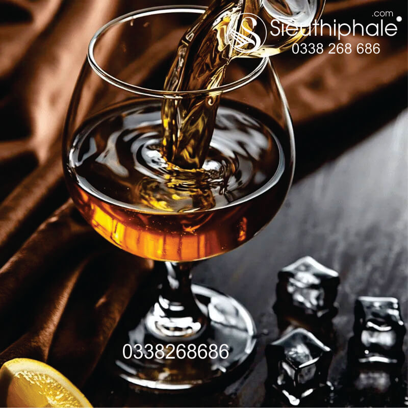 Ly thủy tinh Brandy thích hợp cho nhiều kiểu đồ uống cao cấp như nước ngọt rượu mạnh, rượu vang, chất thủy tinh trong suốt, rất bền dùng tốt trong lò vi sóng và máy rửa bát đĩa